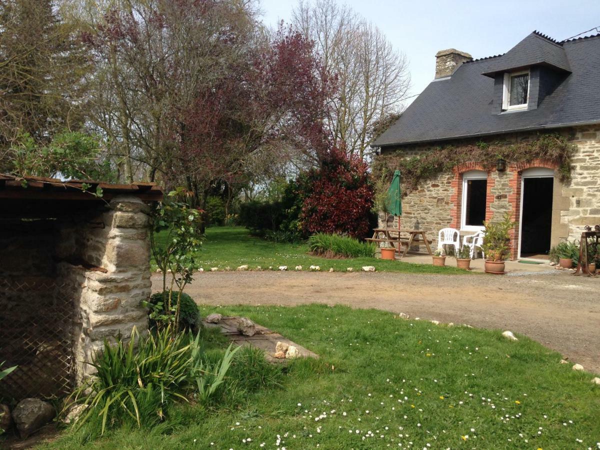 La Ville De Mainguy Josselin Buitenkant foto